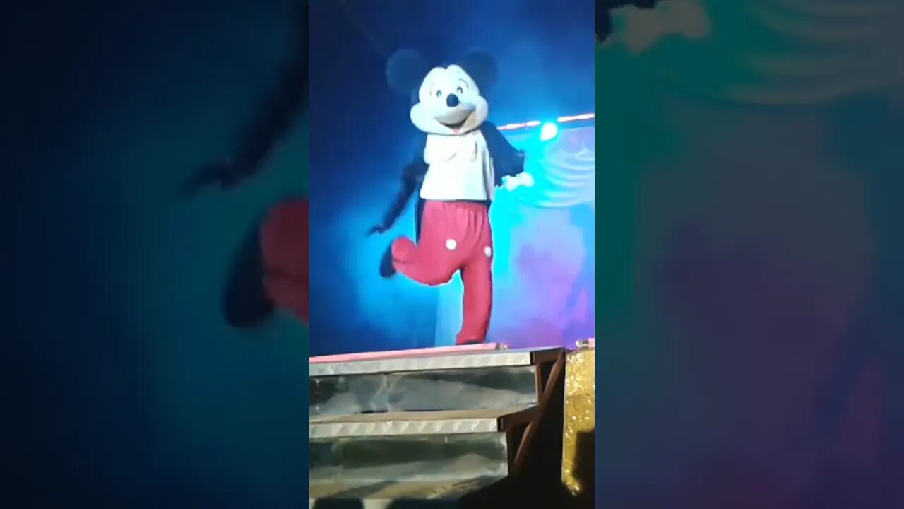 SENSACIONAL, MICKEY MOUSE DANÇANDO NO CIRCO DA ALEGRIA, LIKE