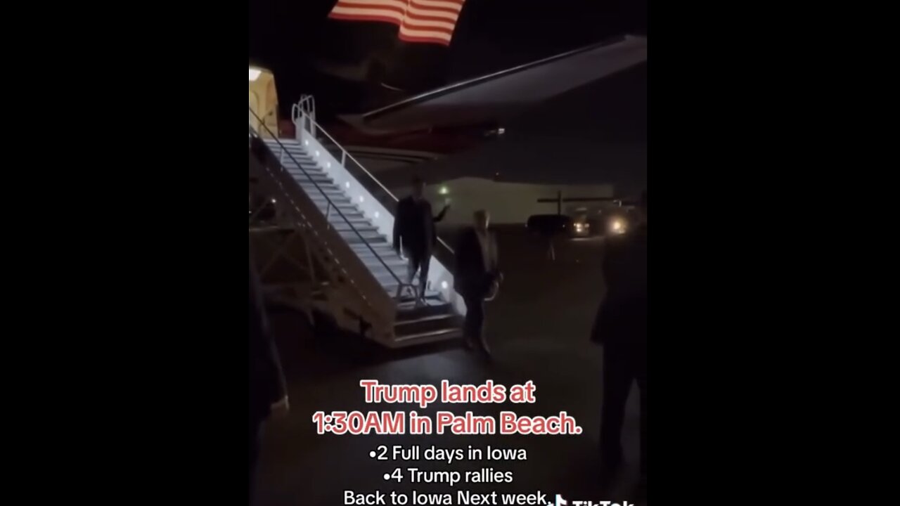 TRUMP❤️🇺🇸🥇🪽LANDS IN FLORIDA🤍🇺🇸🏅🪽🛬 AFTER INTENSE DAYS OF MAGA RALLIES💙🇺🇸🏅🪽🏰⭐️