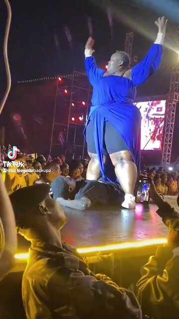 is he still breathing?😳