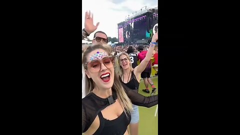 Flore de Lille Veuve Joyeuse tourmentée par le démon". Il ne lui répondit pas un mot...