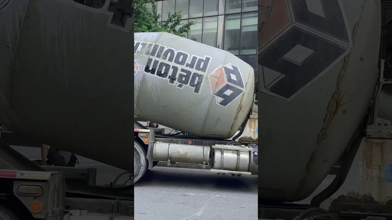 Amazing Truck cement grinder #viralvideo #montreal #travel #montrealtourism