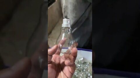 కరెంటు లైట్లు తయారు చేసే ఫ్యాక్టరీ