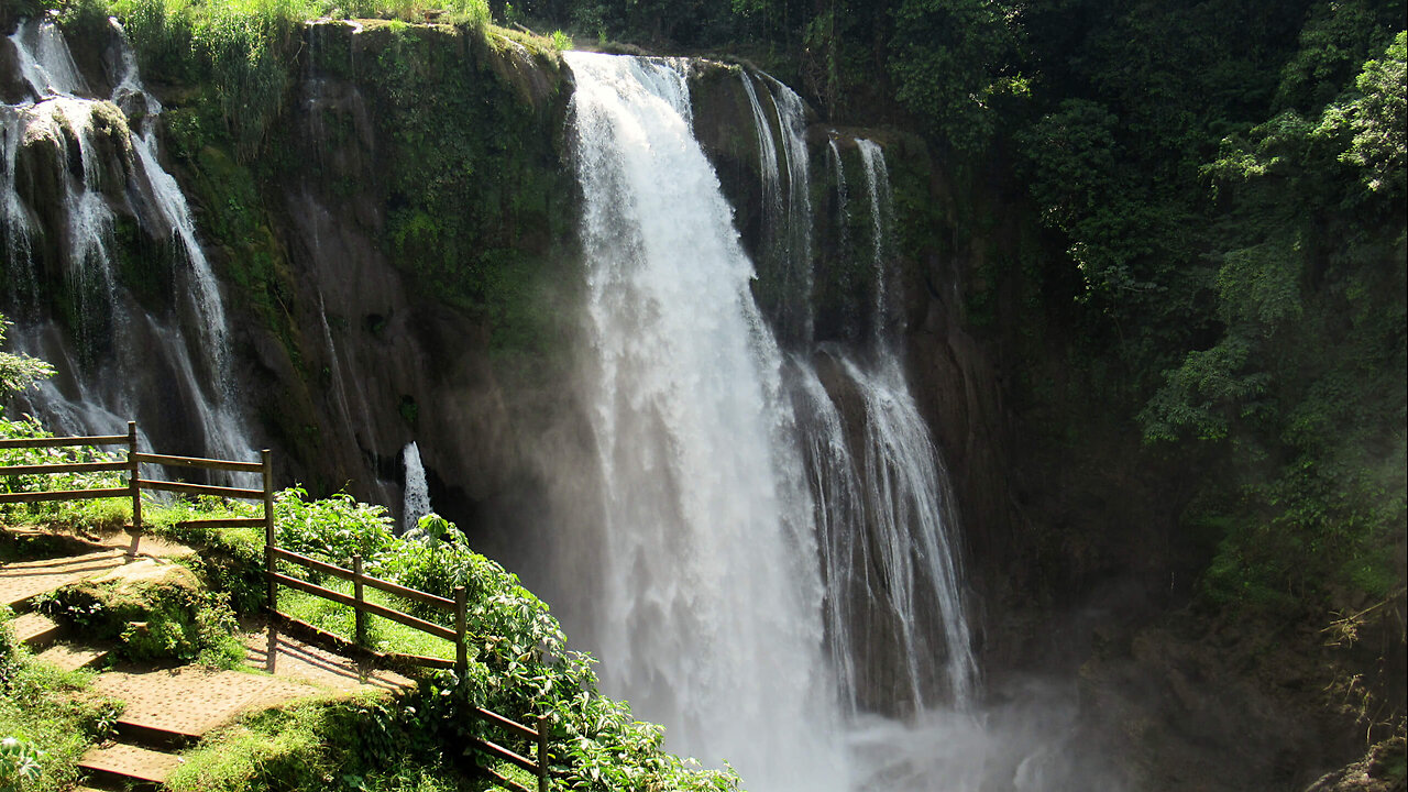 Pulhapanzac waterfall, Honduras