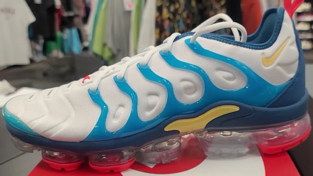 Nike Air VaporMax Plus "White/Citron Pulse"
