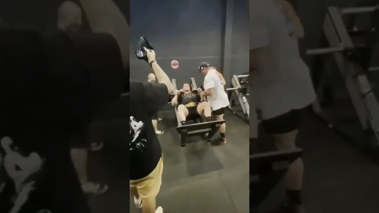 FERNANDO SUPERMAN DESTRUINDO TUDO NO TREINO DE PERNAS COM THIAGO LINS | BODYFITLIONS