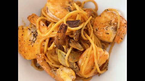 Creamy buttery garlic shrimp pasta