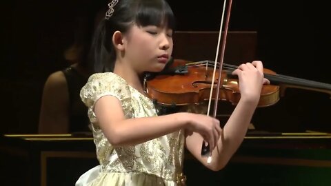 CHLOE CHUA / Menuhin Competition 2018, Junior finals-12