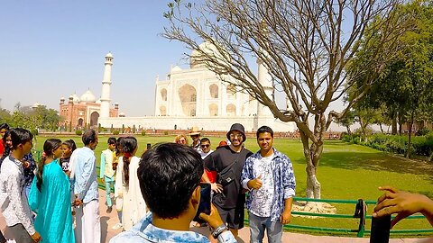 Treated like a celebrity at the Taj Mahal 🇮🇳