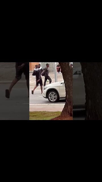 assaltantes descarados roubando no centro da cidade de são Paulo