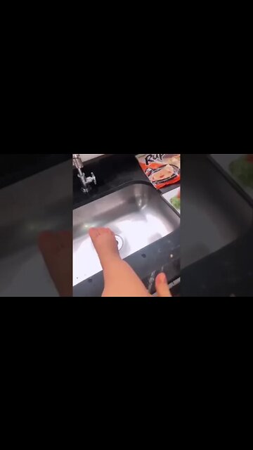 QUEM NUNCA TEVE VONTADE DE FAZER ISSO ? SANDUICHE DE PEZINHO DE BEBE, MOMENTO FOFURA #meme #shorts