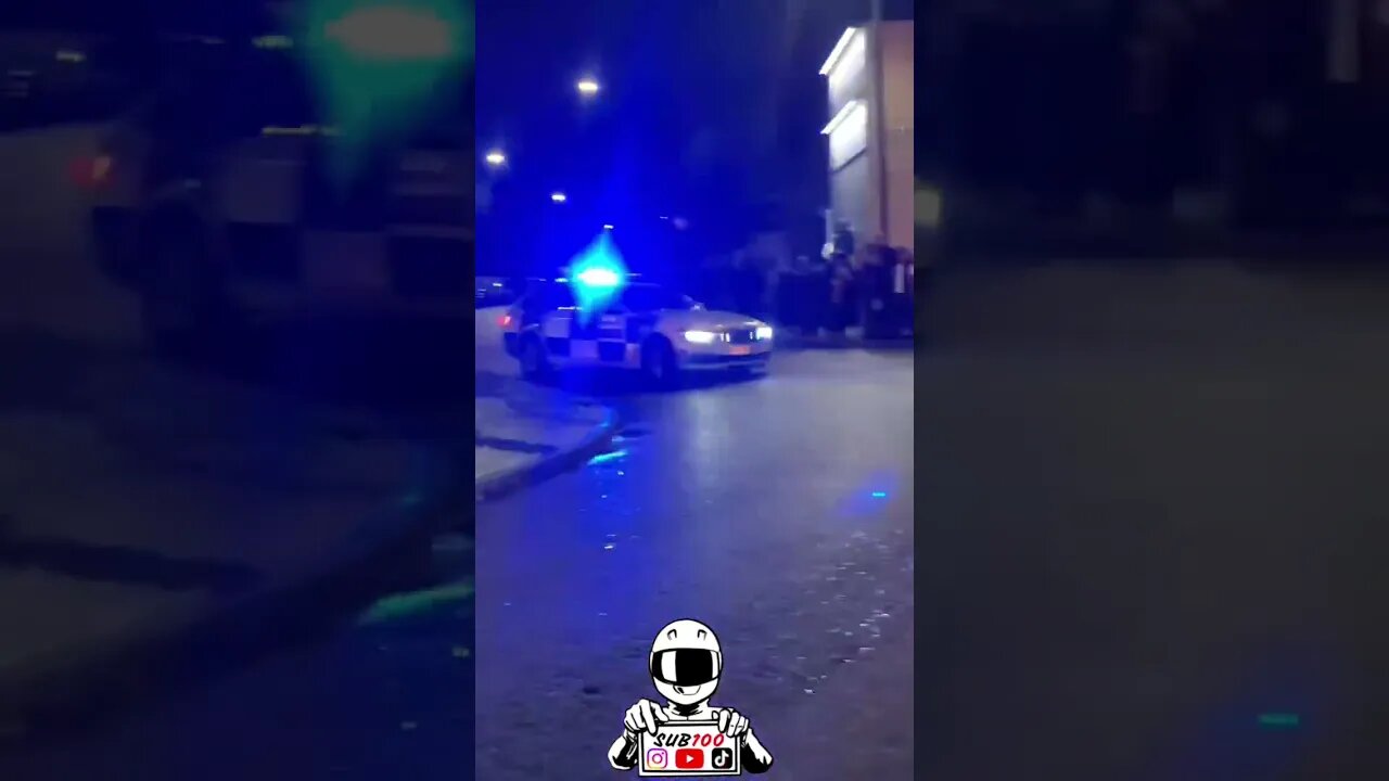 DRIFT INFRONT OF POLICE