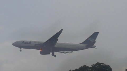 Airbus A330 PR-AIZ on final approach coming from Campinas to Manaus