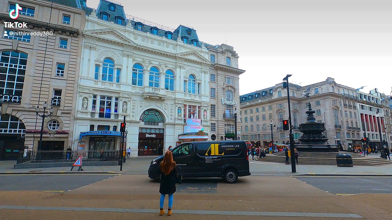 Piccadilly Circus