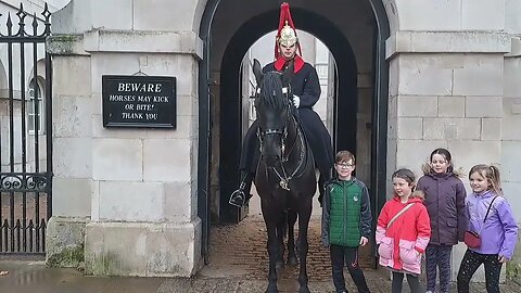 Make way that was loud #thekingsguard