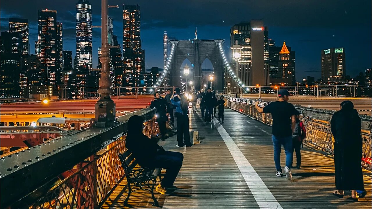 Walking Tour of NYC's Brooklyn Bridge