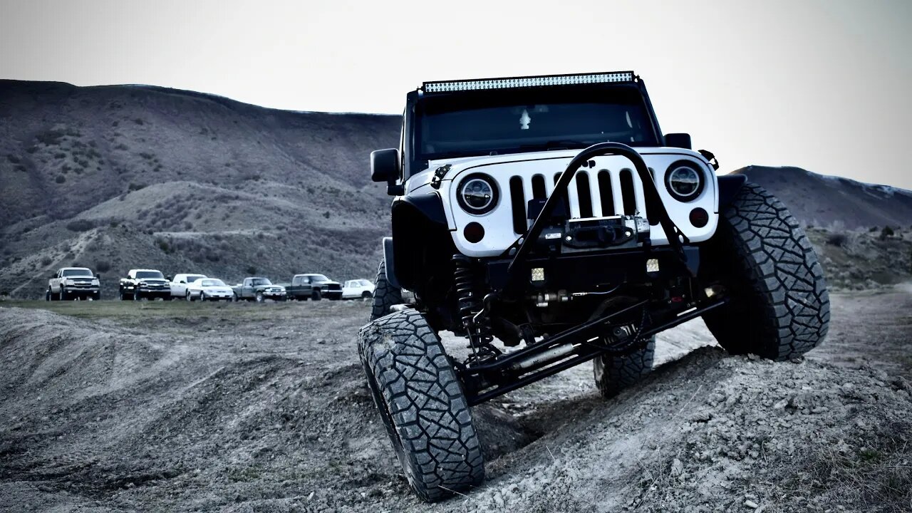 Built Jeep Wrangler Unlimited Crazy Modded out Jeep JKU on Nitto 37" Tires and Full Lockers