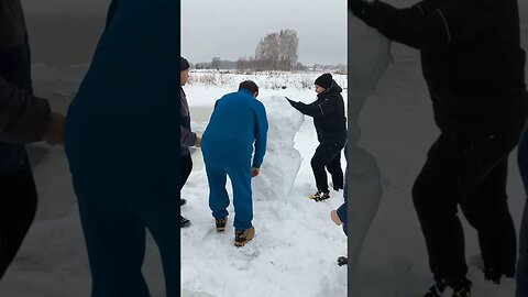 Building a Snowman on Christmas Eve U/1 | 24.12.22