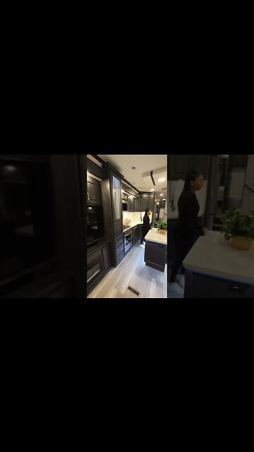 This is a mansion on wheels 😳 DRV Mobile Suites Fifth Wheel RV