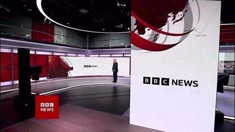 BBC News at Ten - New Studio - Opening Headlines