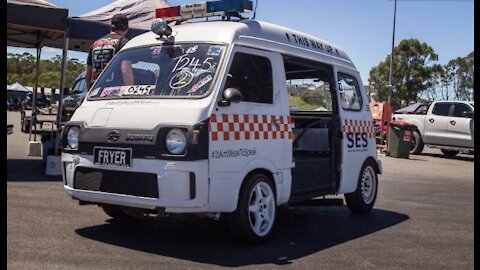 SES RESCUE GETTING DIRTY BEHIND THE WHEELS