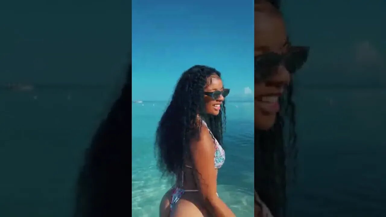 Jamaican 🇯🇲 Hottie. Lol