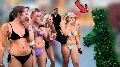 🌴 PRETTY GIRLS CAN'T RESIST: BUSHMAN PRANK!! BEST REACTIONS