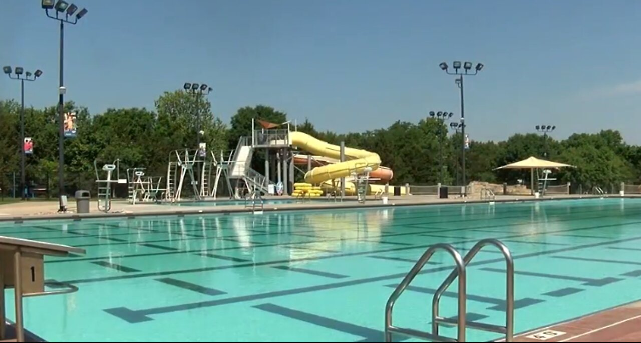 Survey: 51 percent use pools as bathtubs