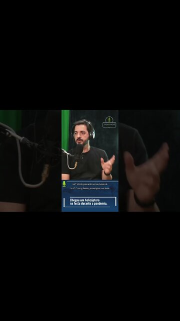 E do nada aparece um helicóptero na festa