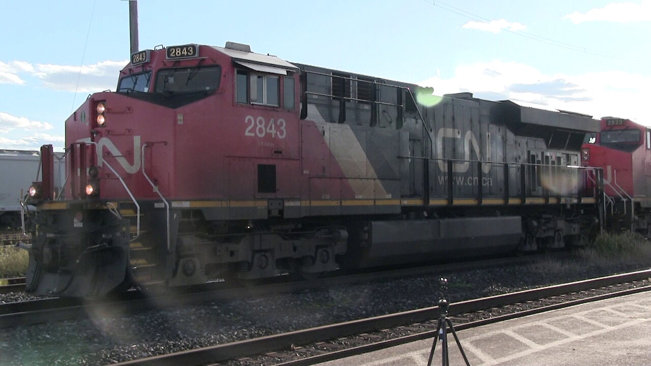 CN 2843 & CN 2823 Engines Manifest Train Eastbound On Strathroy Sub