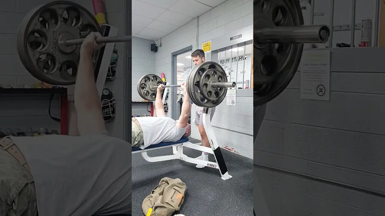 365lbs x 4 Raw Bench, Crazy 🤪 old man