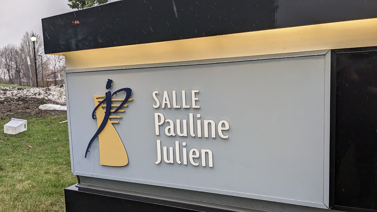 Entrevue salle Pauline-Julien