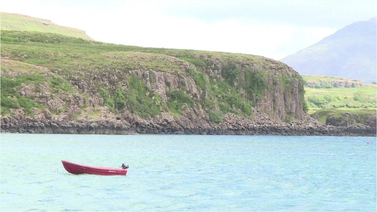 This Forgotten Scottish Island Is Looking For New Residents (1)