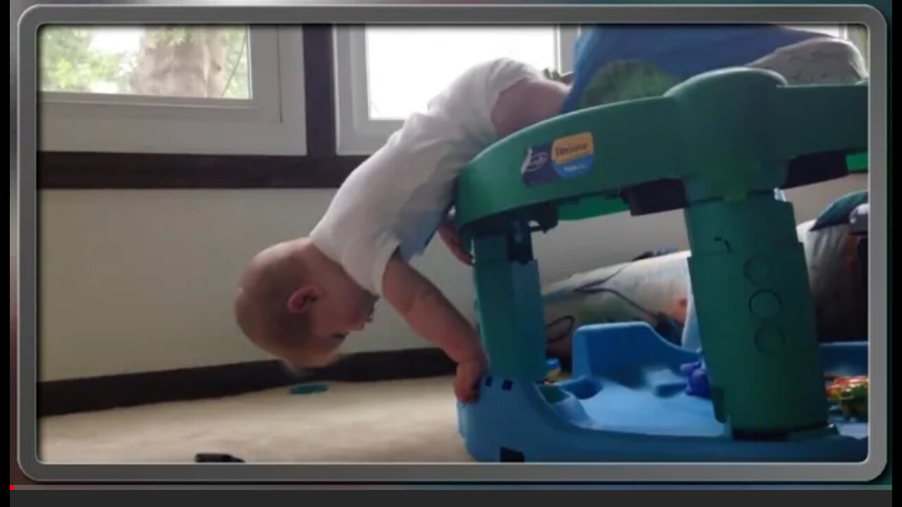 Funny Fails baby video clips