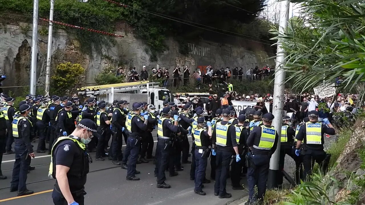 Behind Police Lines at "Hell's Gate" - Burnley St. Richmond 18/09/21