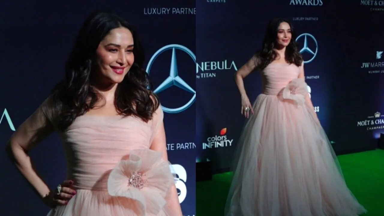 Madhuri Dixit Arrived at Hello Awards 2023 🤩🔥📸