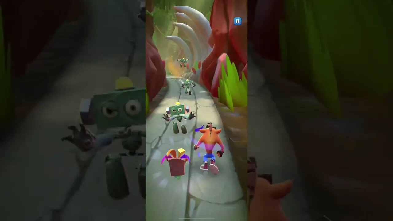 Nitro Zombot Battle Run Gameplay On Dino Might - Crash Bandicoot: On The Run!