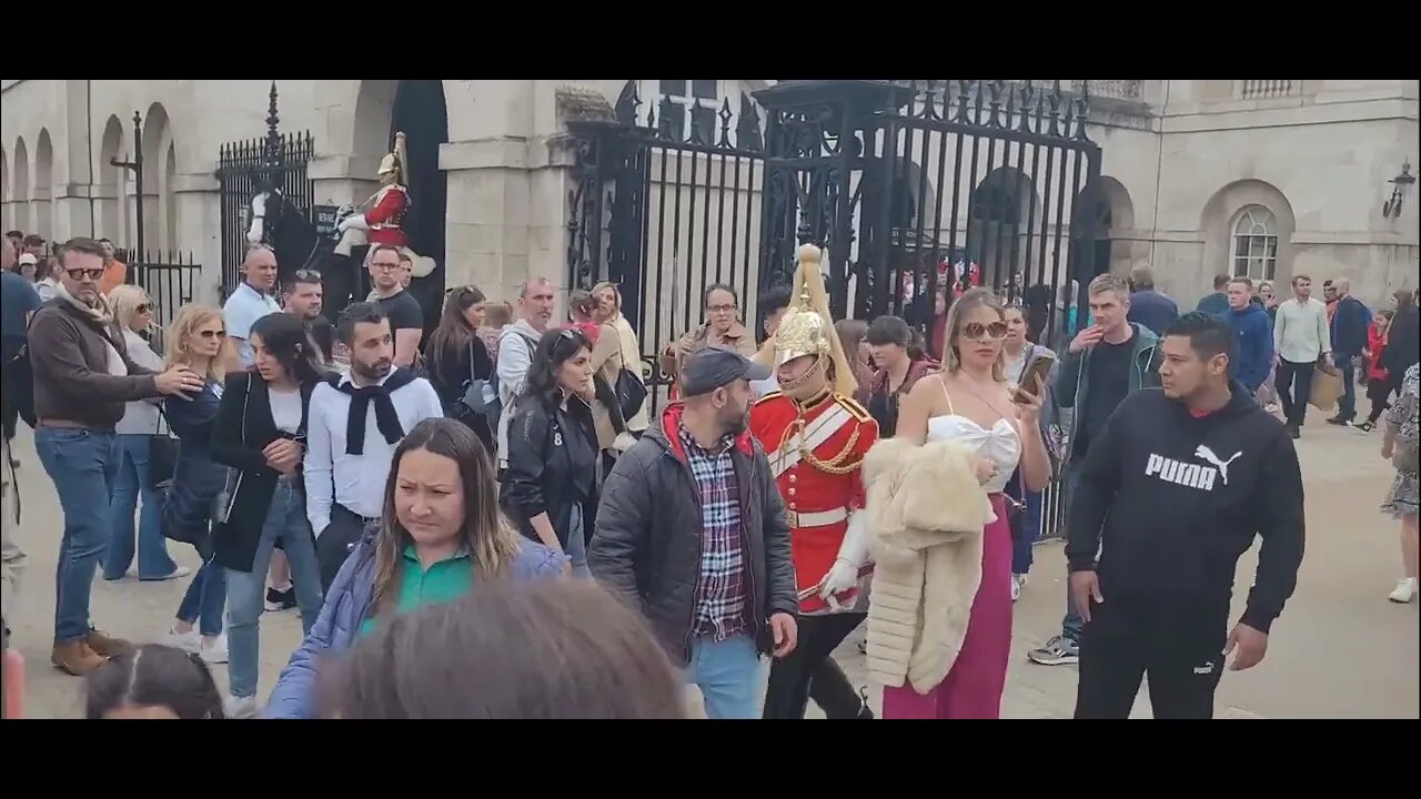 Kings guard shouts Down tourist earske way slow motion #horseguardsparade