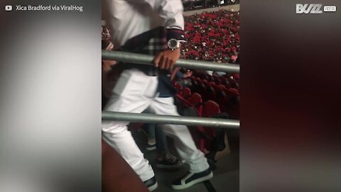Ragazzino al concerto di Beyoncé balla come la diva