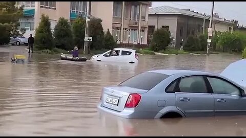 Вчера в Ташкенте немного дождь шёл.