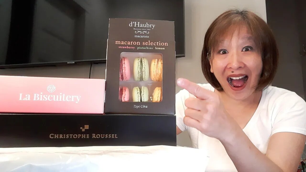 manger Monday (French vb = to eat)...Macarons from Paris & Montreal...Thank you/Merci to my sister!