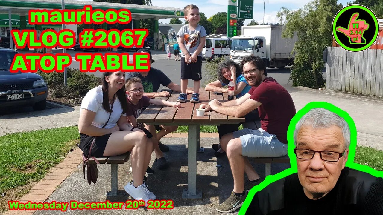 maurieos VLOG #2067 ATOP TABLE