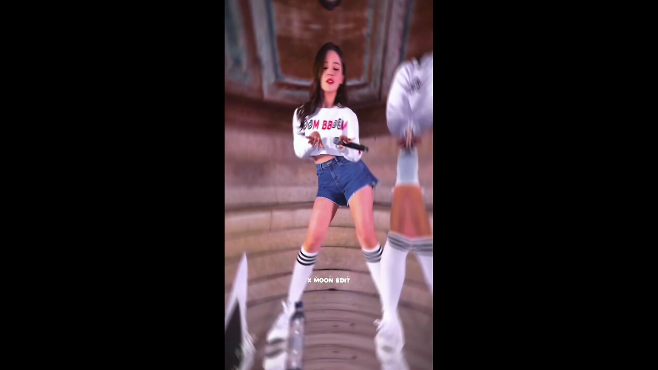 Naino_Wale_Ne_×_Nancy_Momoland___WhatsApp_status___X_MOON_EDIT___#trending_#nancy(1080p60)