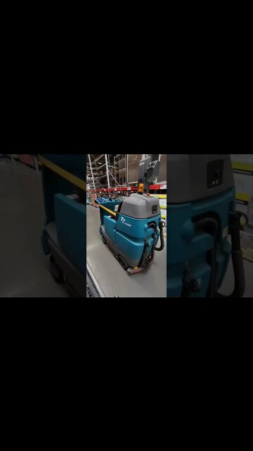 Autonomous Vehicle in Sam's Club #freaky #autonomousvehicle