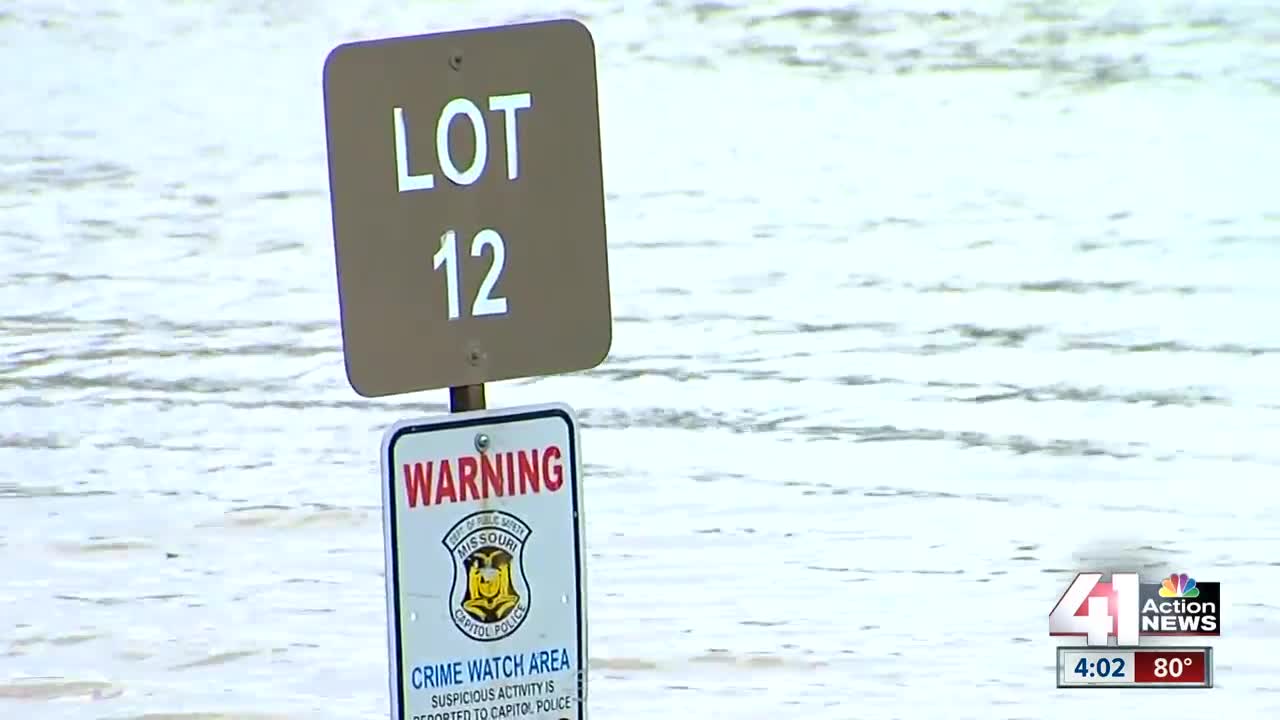 Jeff City braces for flooding as tornado cleanup continues