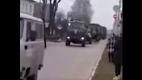 Ukrainian people welcome Russian troops to there cities