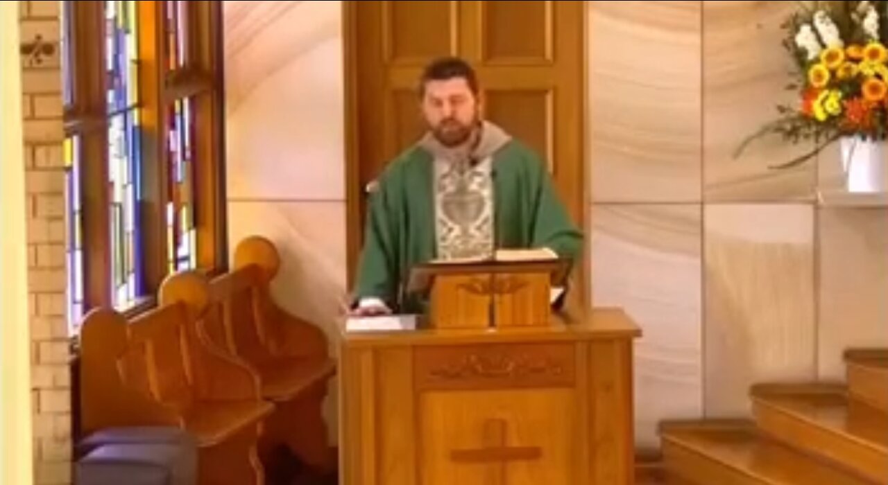 Australian priest speaks out against mandatory vaccines