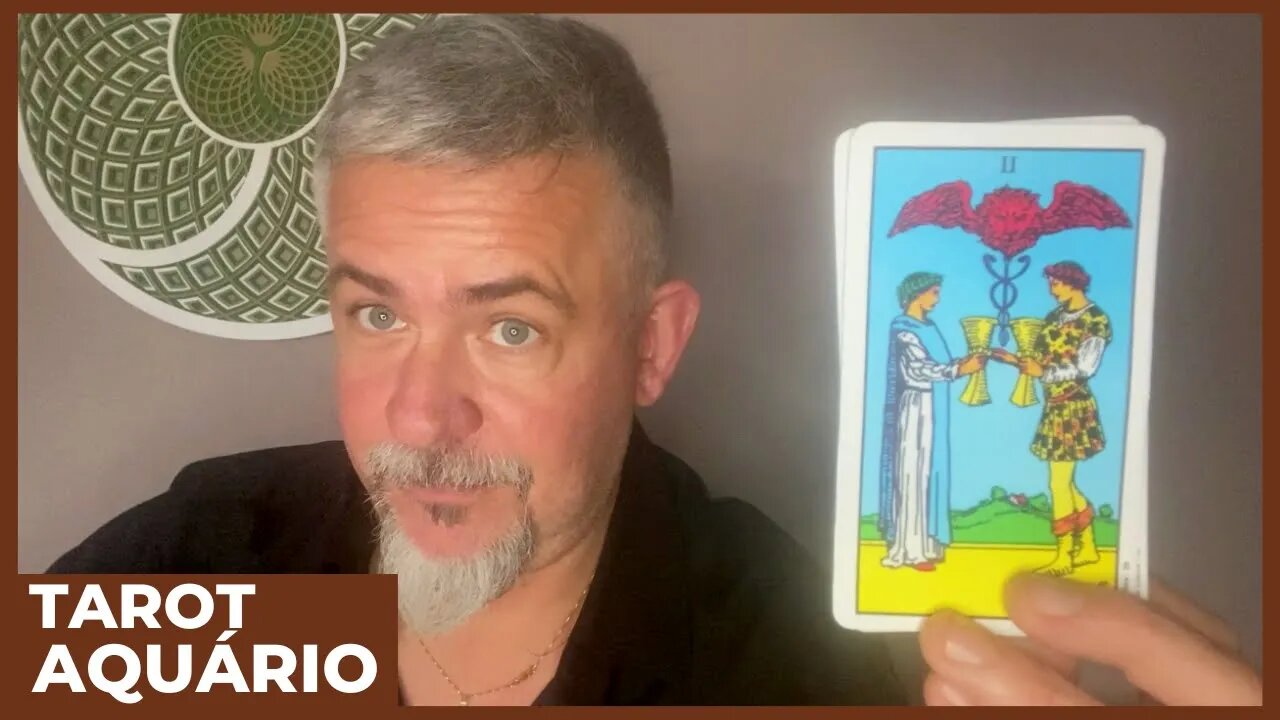 TAROT AQUÁRIO - AQUILO QUE VOCÊ PROCURA TAMBÉM PROCURA VOCÊ.A MANIFESTAÇÃO DO AMOR.