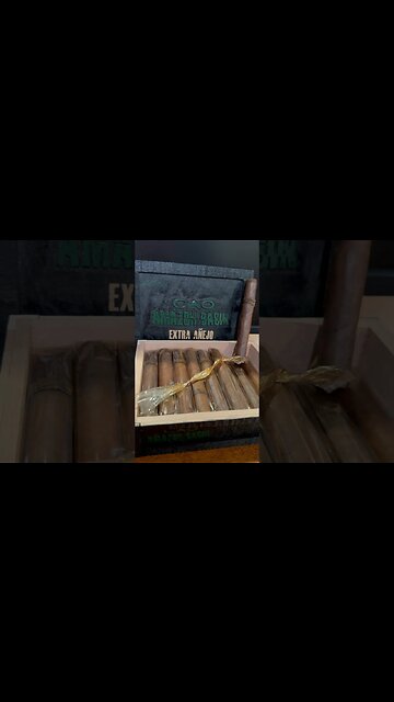 More like this one, PLEASE! #cigar #cigars #luxury