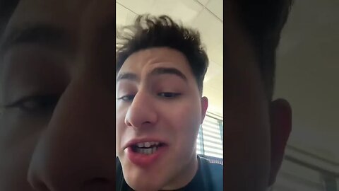 TESTAM PACHETELUL COLEGULUI #oguritamica #mancaciosul #food #romania #mancare