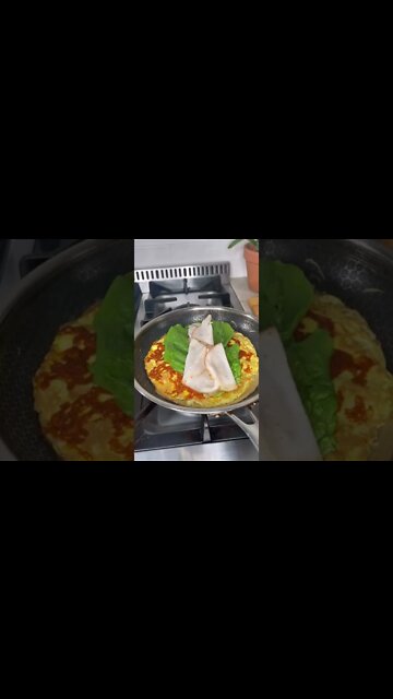 One pan breakfast wrap | FREE Keto Recipe (Link In Description) #Shorts